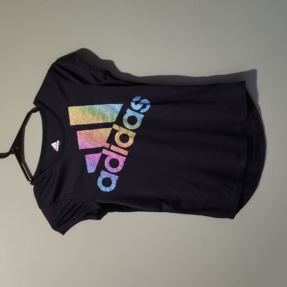 Adidas tshirt